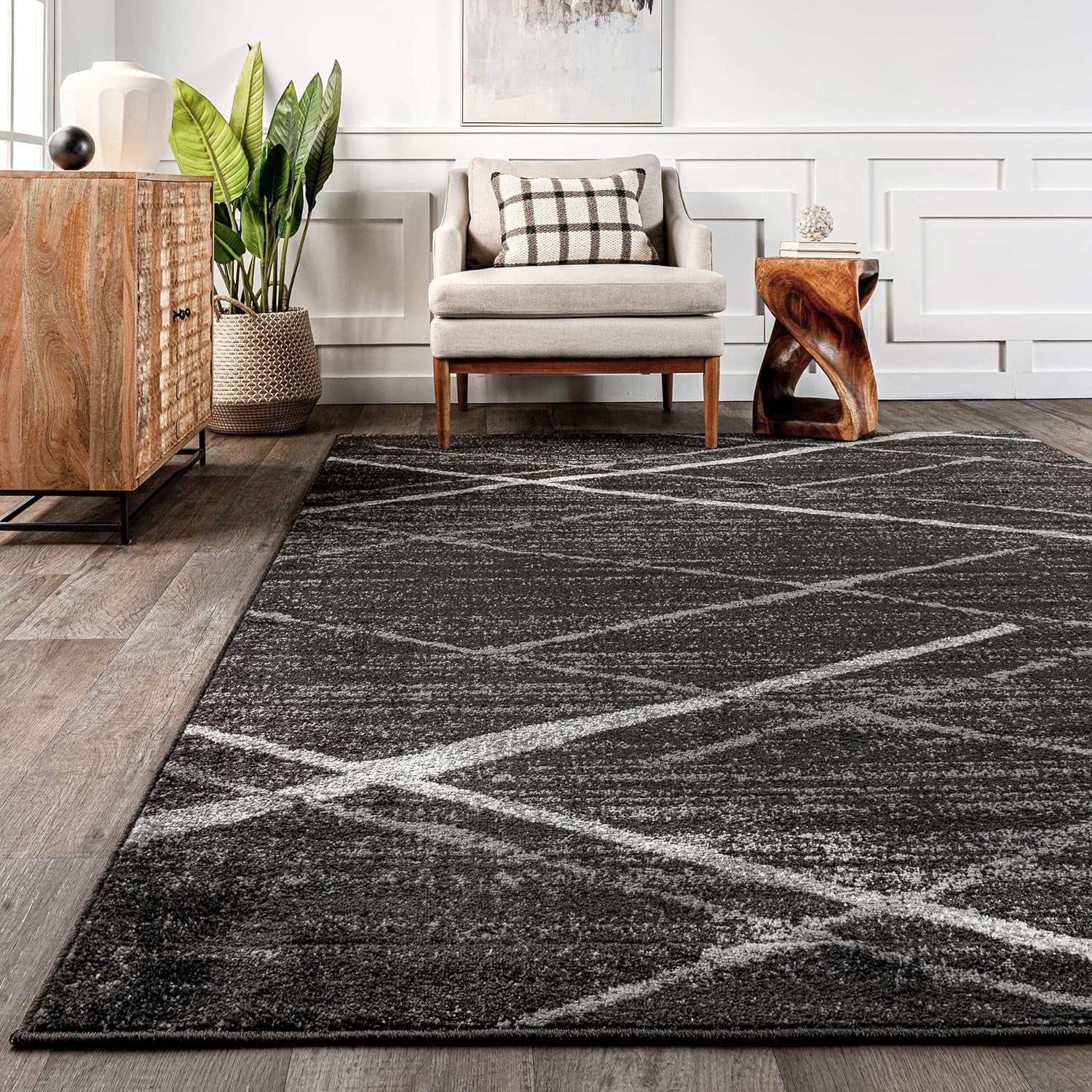 Thigpen Charcoal/Grey, 6' Round, Soft and Cozy, High Traffic, Stain Resistant, Easy Clean, Non-Shed, Durable Area Rug for Bedroom, Living Room, Dining Space, Den, Foyer, Entryway